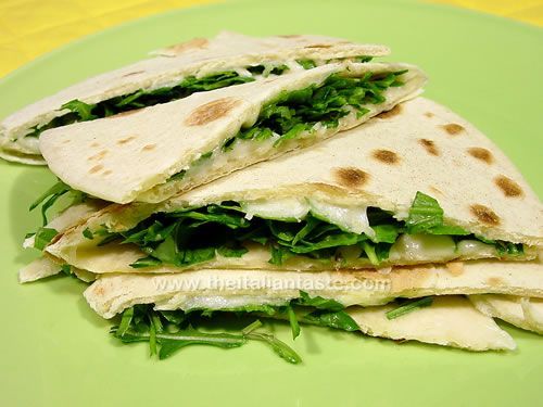 Mozzarella-and-rocket piadina
