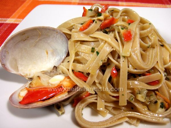 Linguine con fasolari senza pomodoro